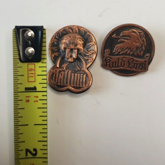 Set of 2 vintage copper and black Lion pin brooches - Picture 7 of 7